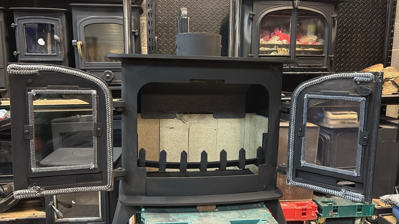 Yeoman EXE Stove 7 Kw, FLAT TOP STOVE, Multifuel, (log,wood+burner), ๐๐ ๐ โ view 5