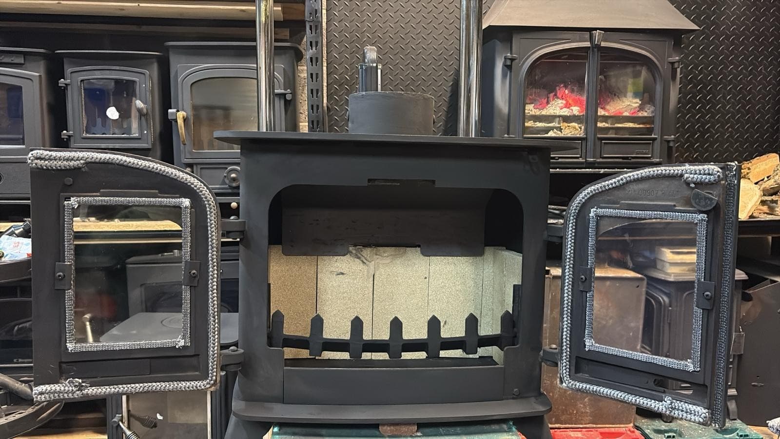 Yeoman EXE Stove 7 Kw, FLAT TOP STOVE, Multifuel, (log,wood+burner), ๐๐ ๐ โ view 4
