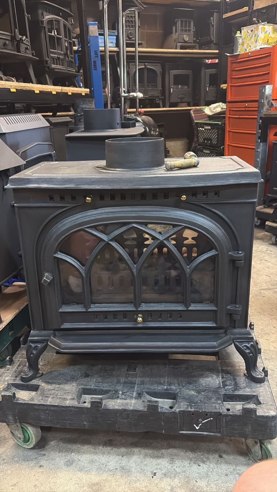 Large CAST IRON vintage Stove DOUBLE SIDED/FRONTED/MULTIFUEL,COAL, LOGBURNER — view 4