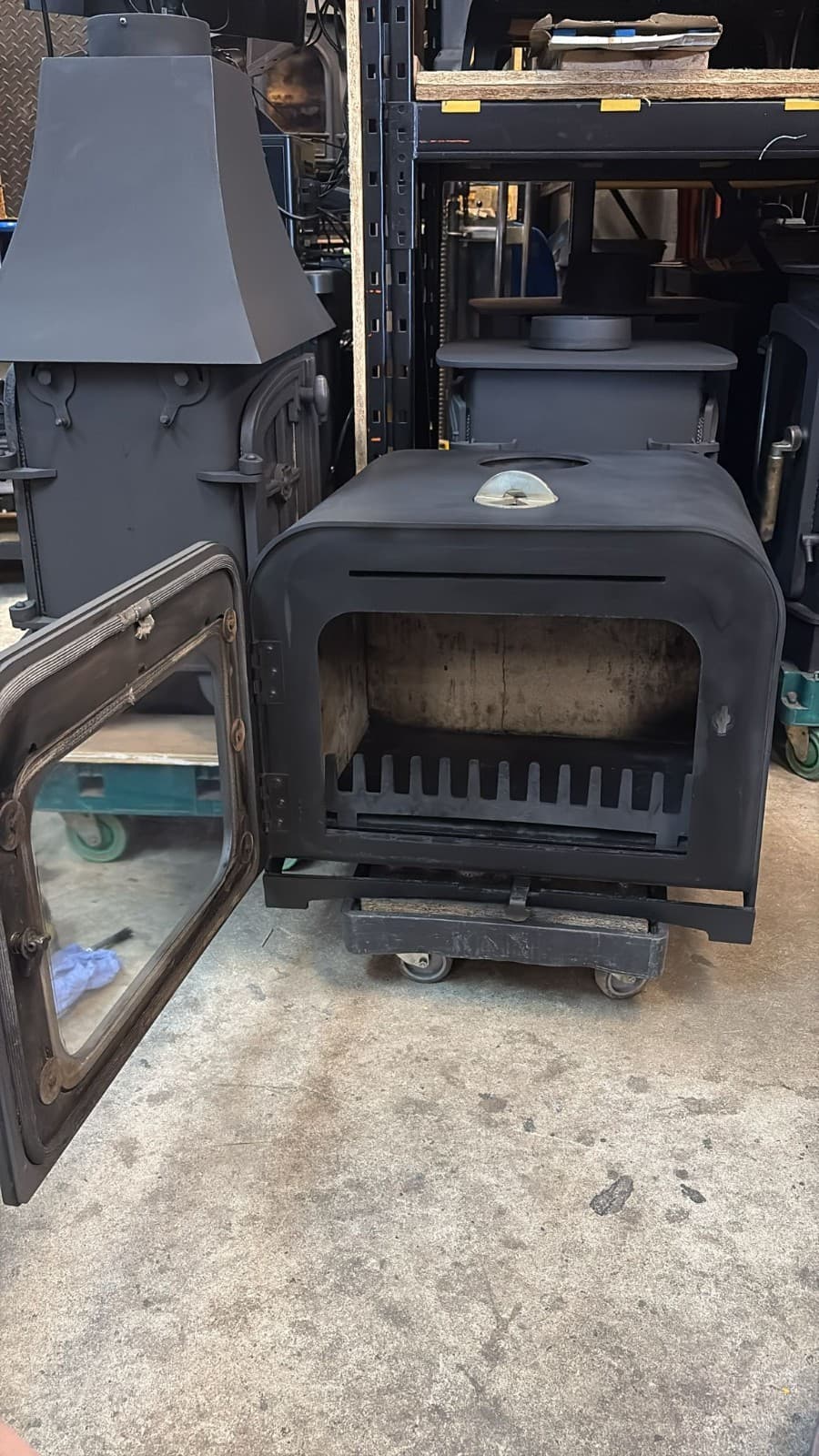 Firebelly T12 12KW Stove, LOGBURNER - WOODBURNER - DELIVERY — view 2
