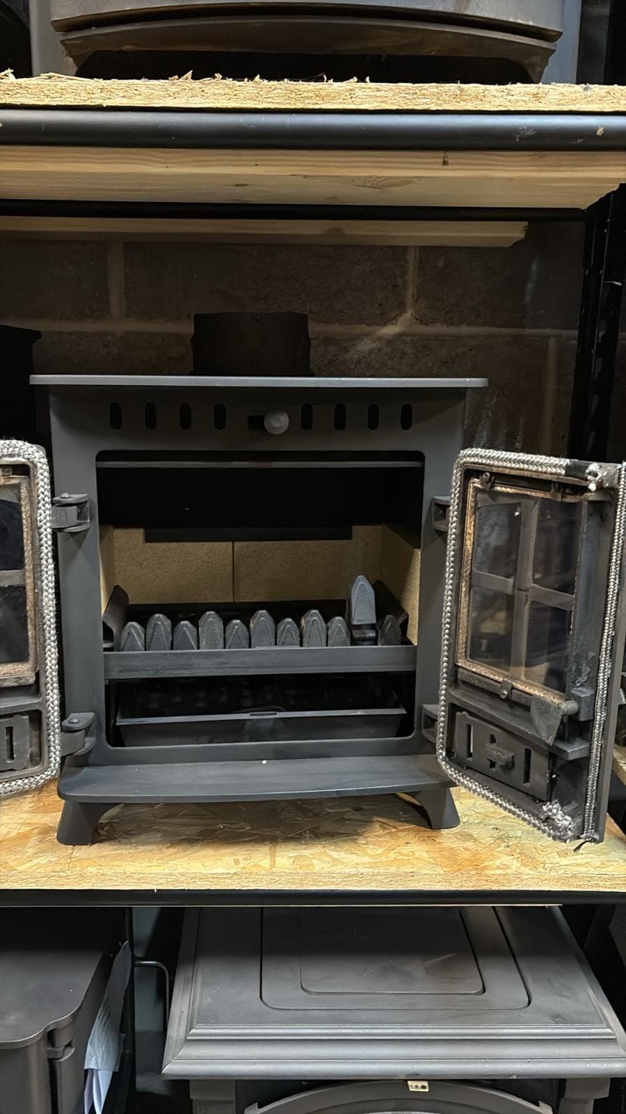Hunter Herald 4 5kw Stove, MULTIFUEL, (log,wood+burner), DEFRA, eco stove🚚🚚🚚 — view 5