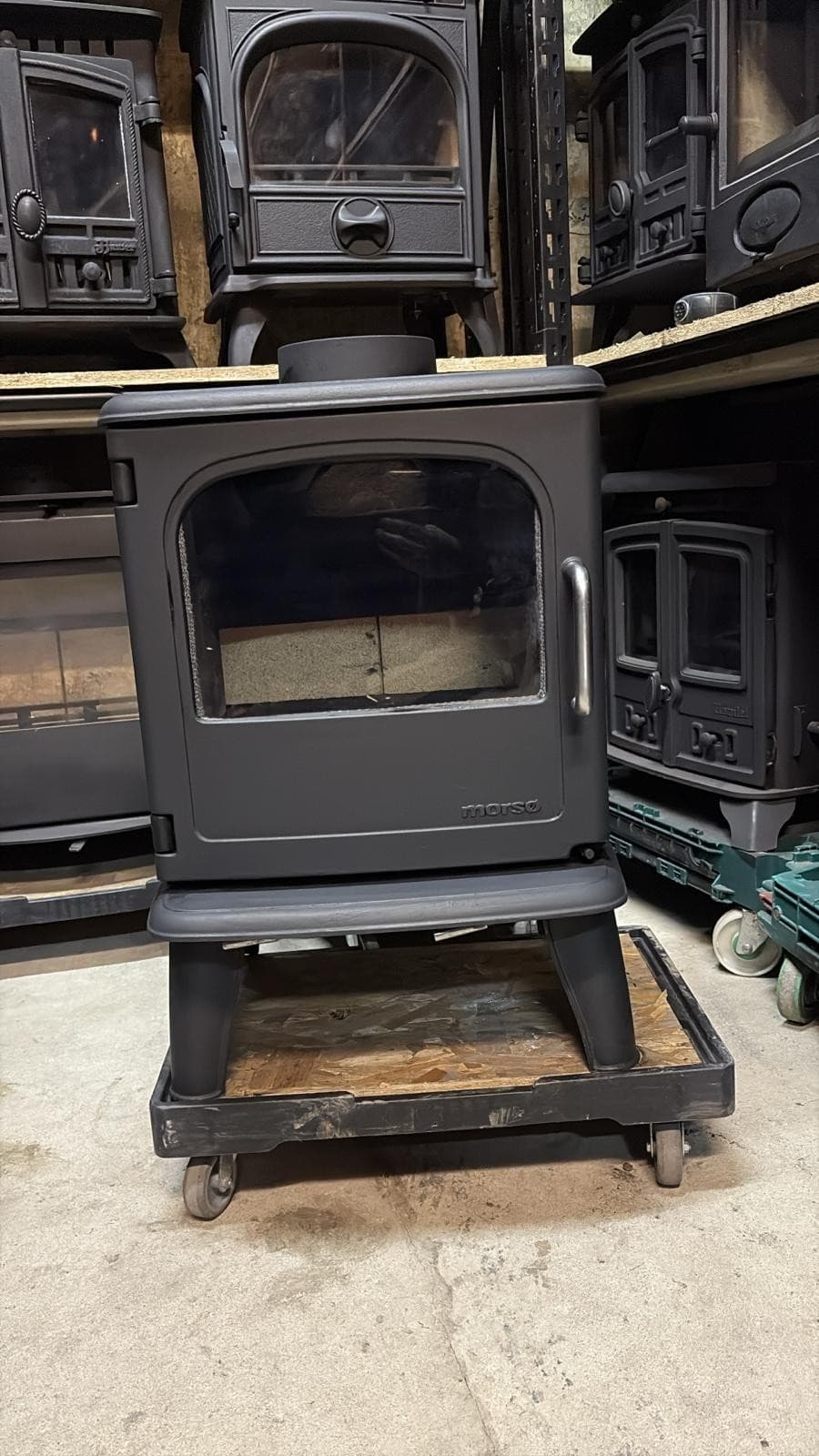 Morso Owl Stove 3410 3440 ,MULTIFUEL, (log,wood+burner), DEFRA, OWL ON SIDE — view 4