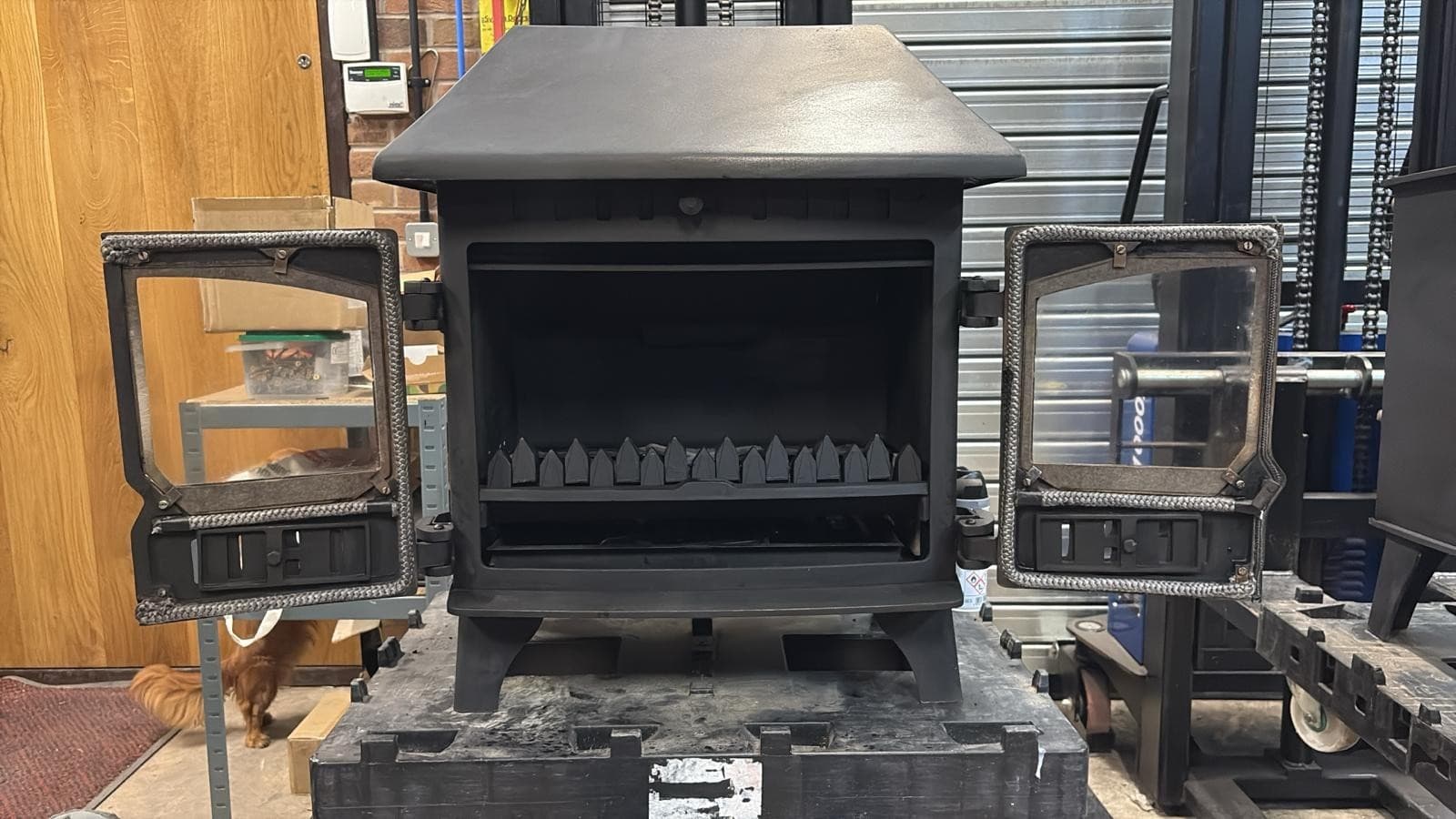 Hunter Herald 8 Stove Mk2 8kw, BOILER, MULTIFUEL, (log,wood+burner), DEFRA, 🚚🚚 — view 2