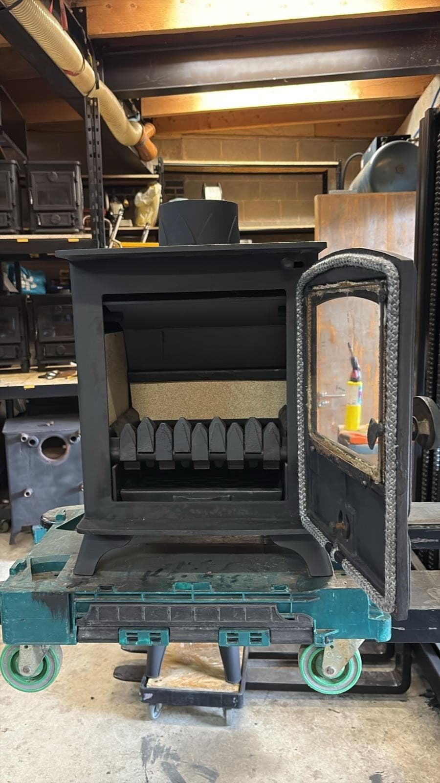 Hunter Hawk 4 Stove, 5kW, Multifuel, (log,wood+burner)🚚🚚🚚🚚🚚 — view 3