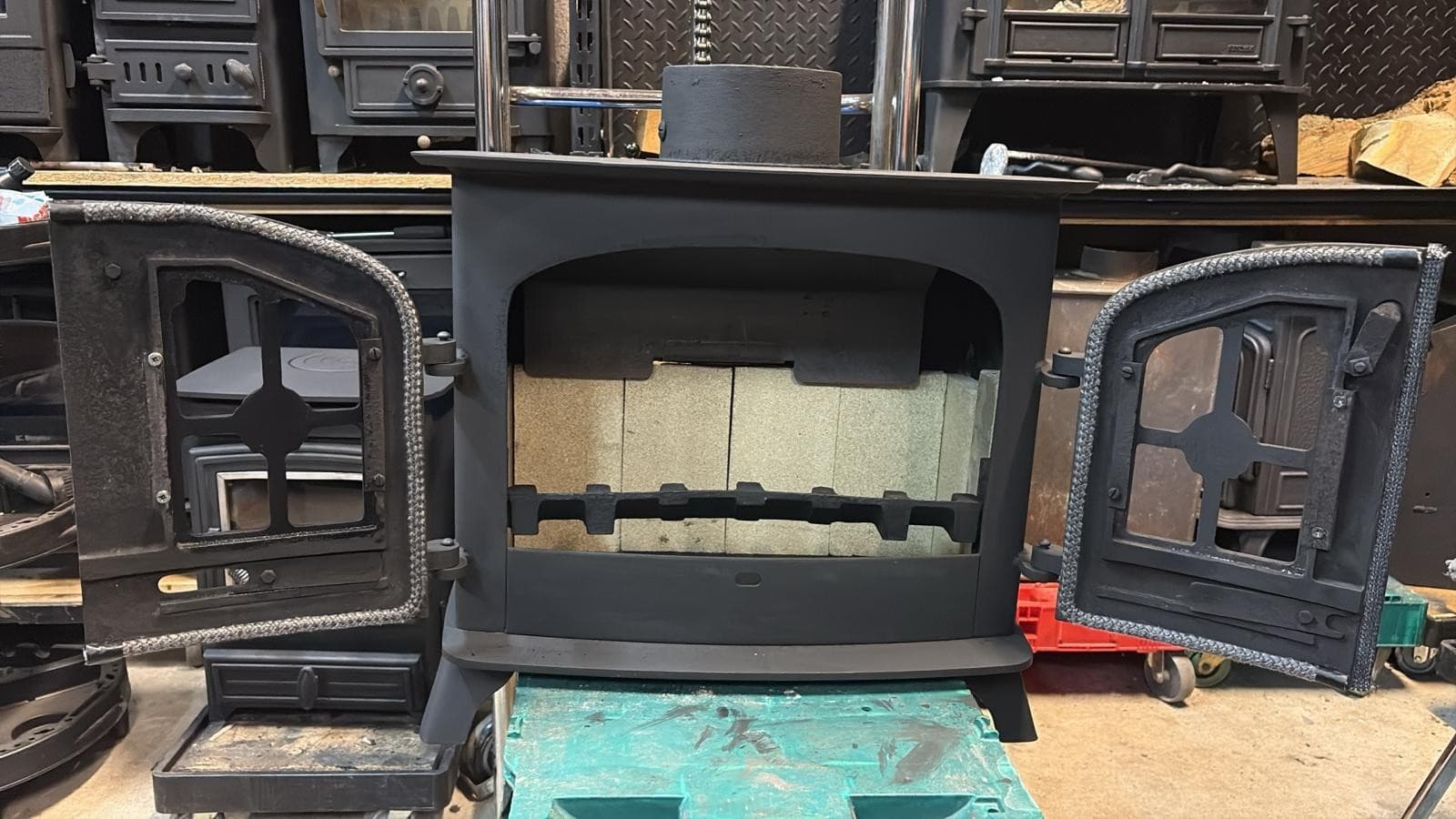 Yeoman EXE Stove 7 Kw, FLAT TOP STOVE, Multifuel, (log,wood+burner), 🚚🚚 🚚 — view 3