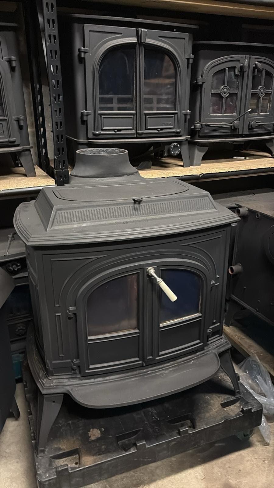 Vermont Castings VIGILANT Solid fuel / Wood Stove (log,wood+burner), 80CM WIDE🚚 — view 2