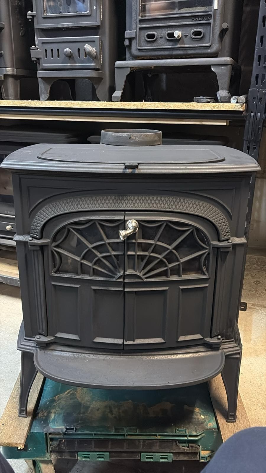Vermont Castings intrepid Stove, MULTIFUEL, COA(log,wood+burner), DEFRA ๐ ๐๐ โ view 4