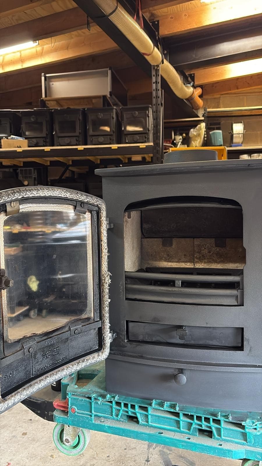 🔥 RESTORED “CHARNWOOD COVE 1” 5KW Multi Fuel Log Stand Defra Stove RRP £1676 🔥 — view 4