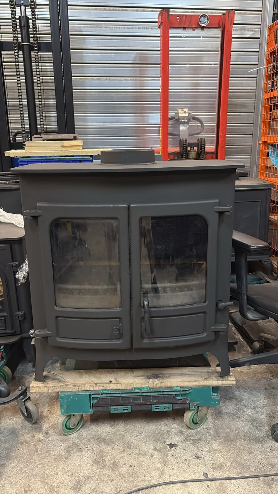 Charnwood Island 3 16KW Stove, MULTIFUEL, BOILER,COAL(log,wood+burner) DEFRA🚚🚚 — view 4