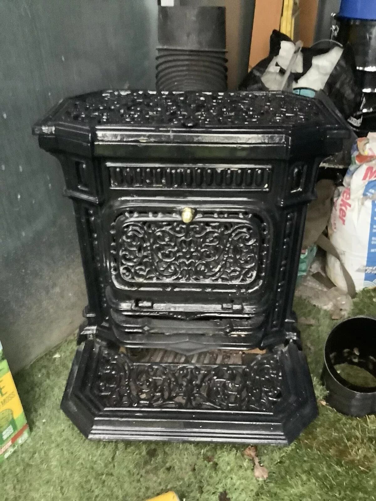 French vintage Stove, wood burner, (log,wood+burner), — view 2