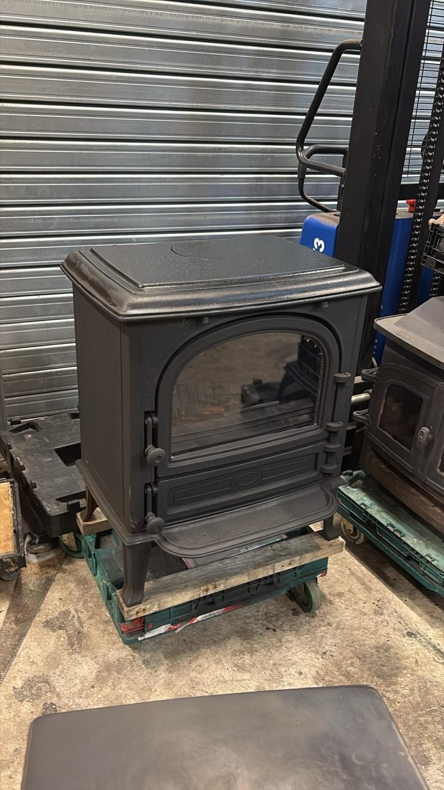 Stovax Wellington 8kW, Muiltifuel Stove (log,wood+burner), ๐ cast iron โ view 3