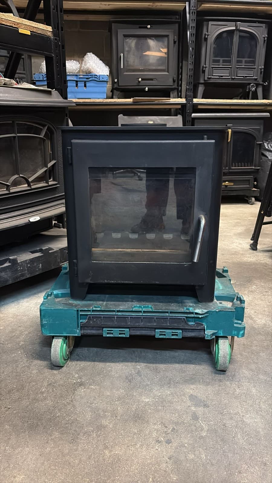 Ecosy 4KW Stove, LOGBURNER - WOODBURNER - DELIVERY — view 3