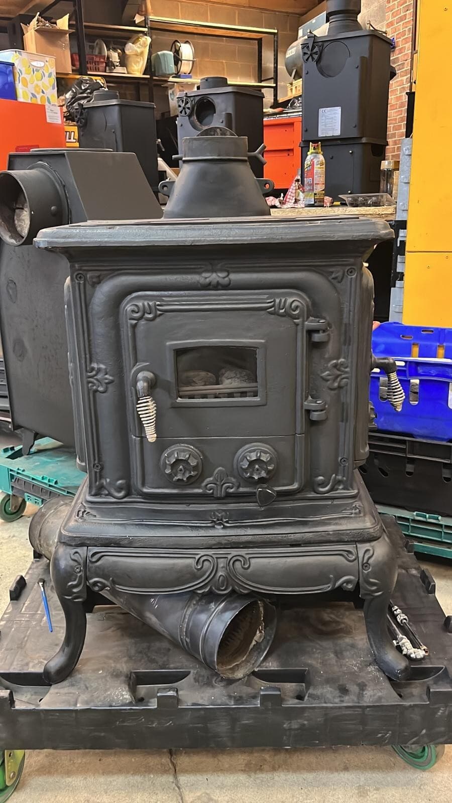 Vintage Cast iron Parlour Gas stove 4.7kw small gas stove — view 4