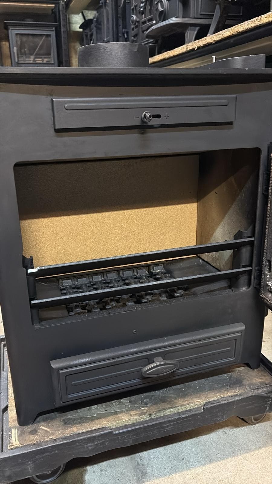 Arrow evolution 5Kw Multifuel Stove, COAL (log,woo,coal+burner)🚚🚚🚚🚚🚚🚚 — view 4