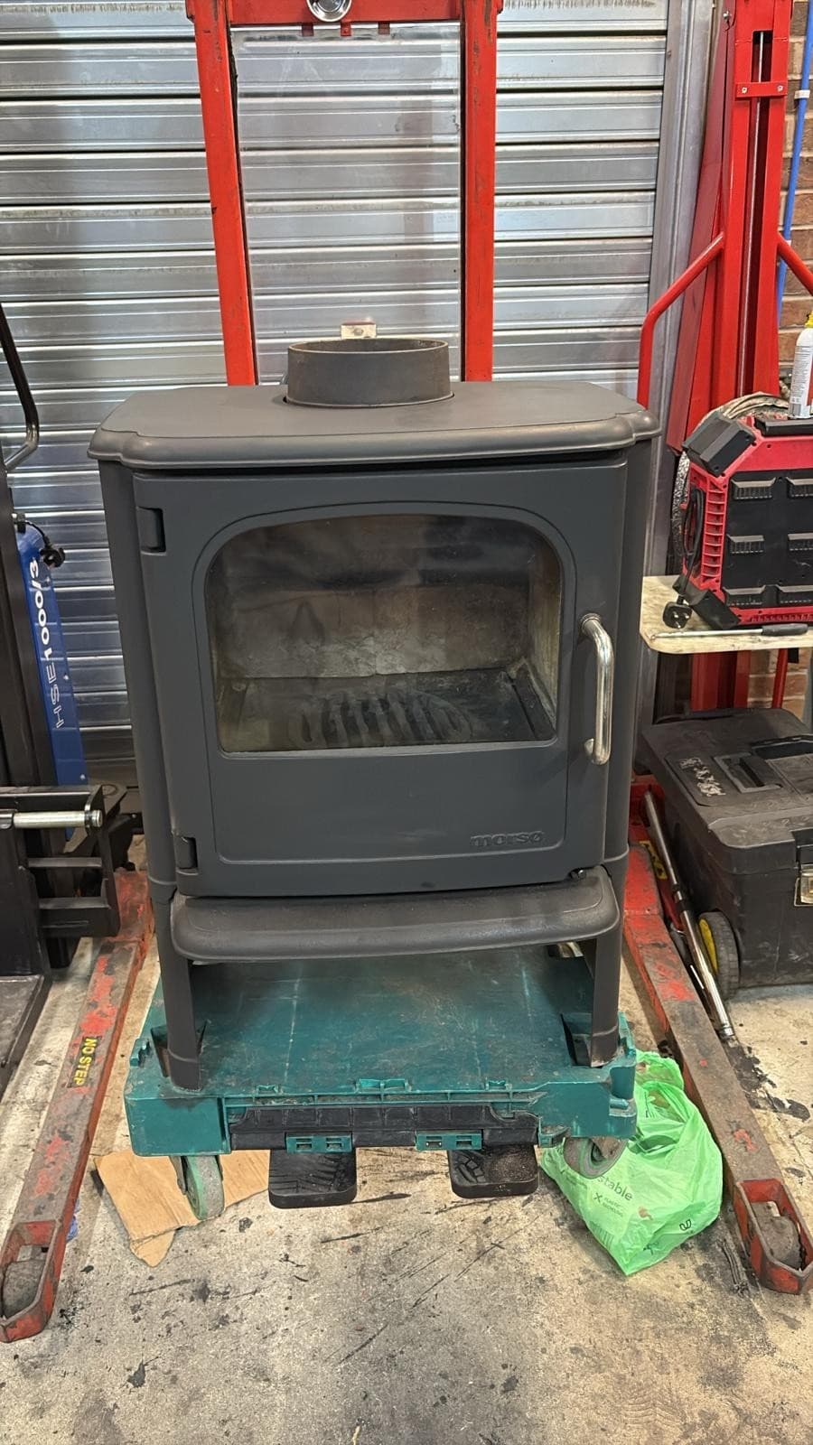 Morso Owl Stove 3410 3440 ,MULTIFUEL, (log,wood+burner), DEFRA, Squirrel — view 4
