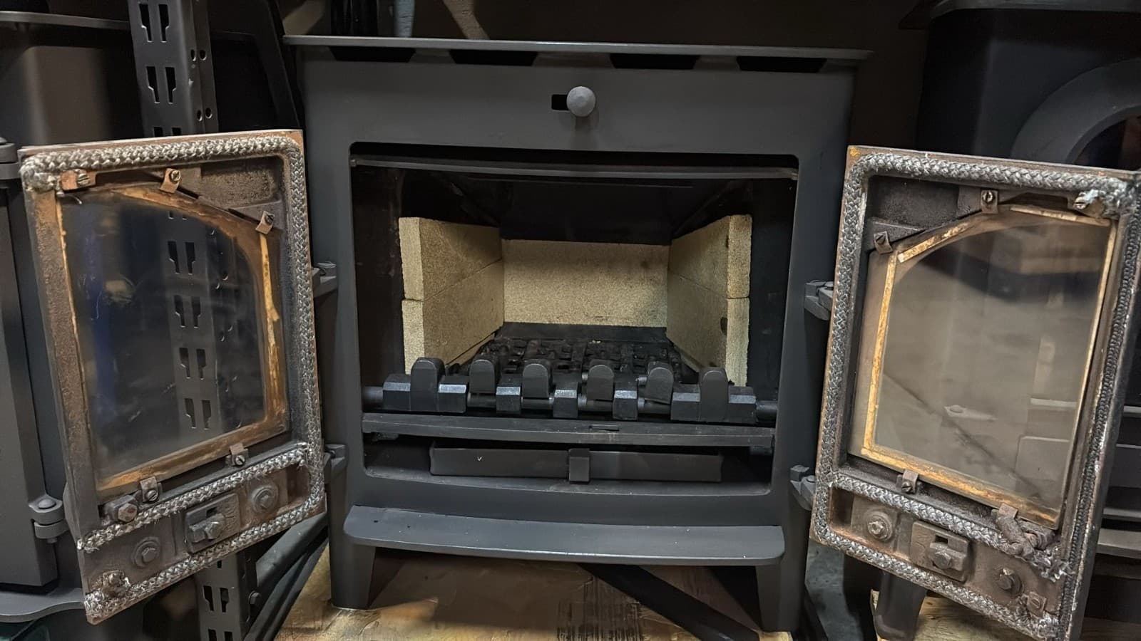 HUNTER Inset Stove 5Kw, Multifuel DELIVERY — view 5