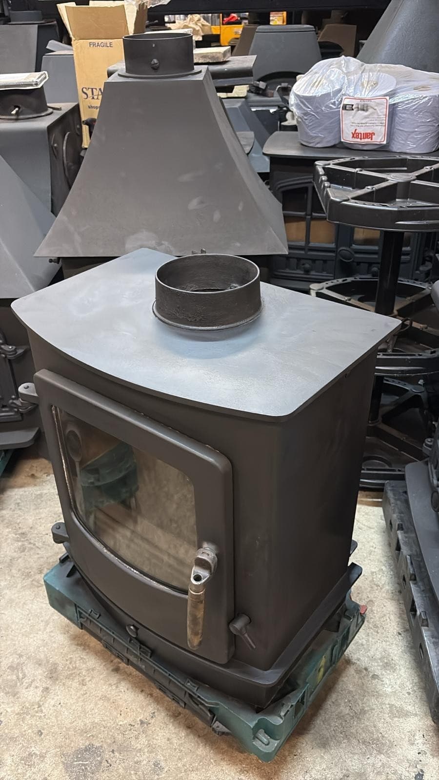 🔥 RESTORED “CHARNWOOD COVE 2” 11 Kw Multi Fuel Defra Stove RRP £2866🔥 — view 2
