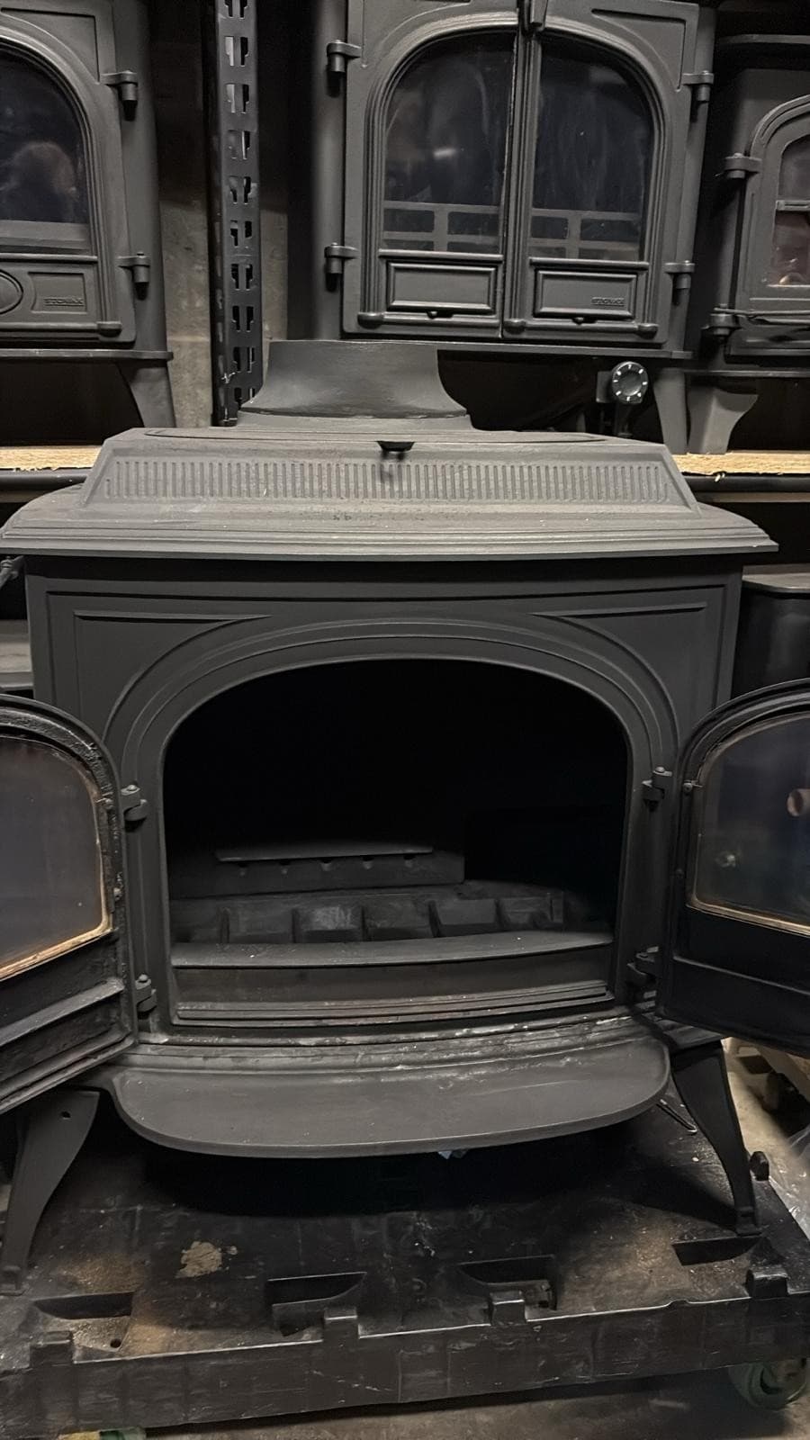 Vermont Castings VIGILANT Solid fuel / Wood Stove (log,wood+burner), 80CM WIDE🚚 — view 5