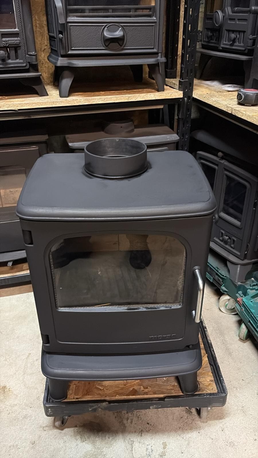 Morso Owl Stove 3410 3440 ,MULTIFUEL, (log,wood+burner), DEFRA, OWL ON SIDE — view 3