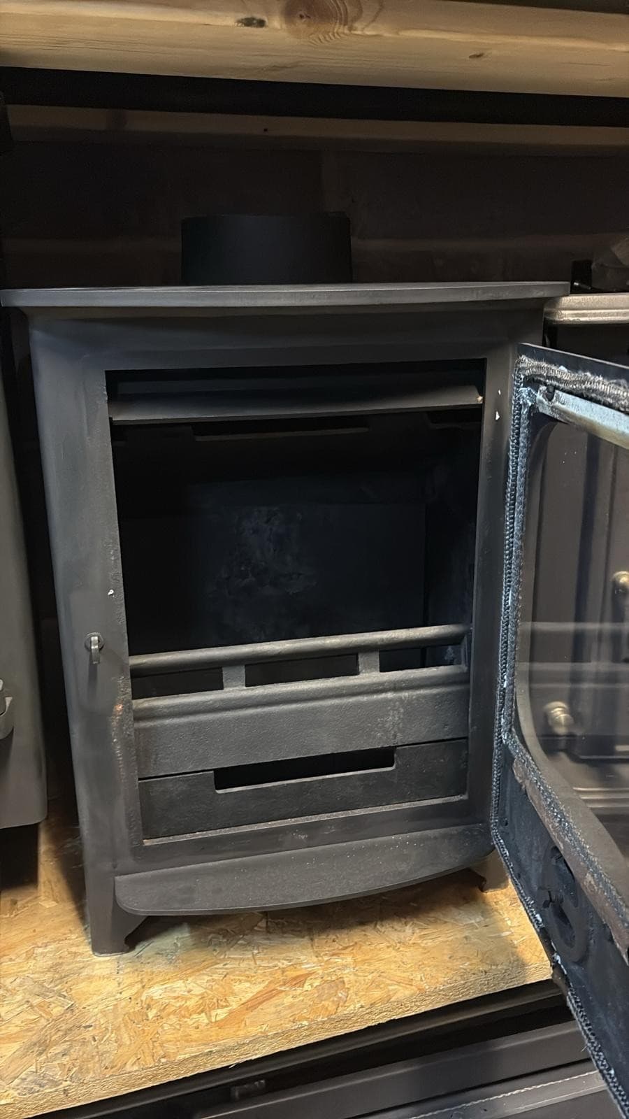 Charnwood Country 4 Stove, 5kW, Woodstove, logburner, (log,wood+burner)🚚🚚 — view 4