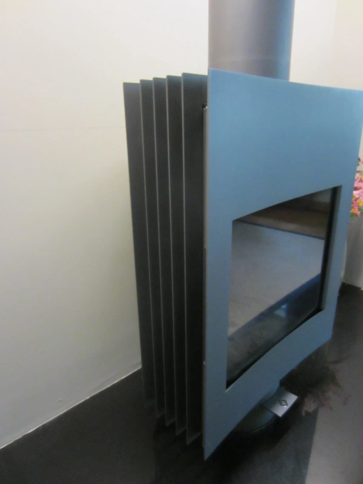 Harrie Leenders SIGNA, Log Burner, woodburning stove (log,wood+burner)๐ defra โ view 3